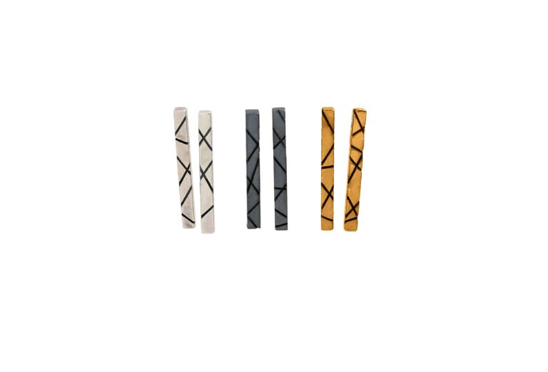 Intersecting Line Studs MD